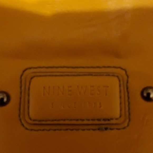 Purse - Picture 2 of 2